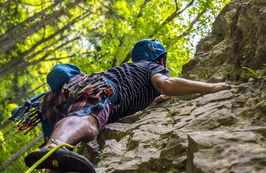 Climbing Safety Tips: A Complete Guide for Beginners and Experienced Climbers