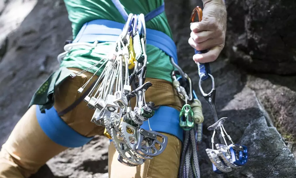 rock climbing safety tips