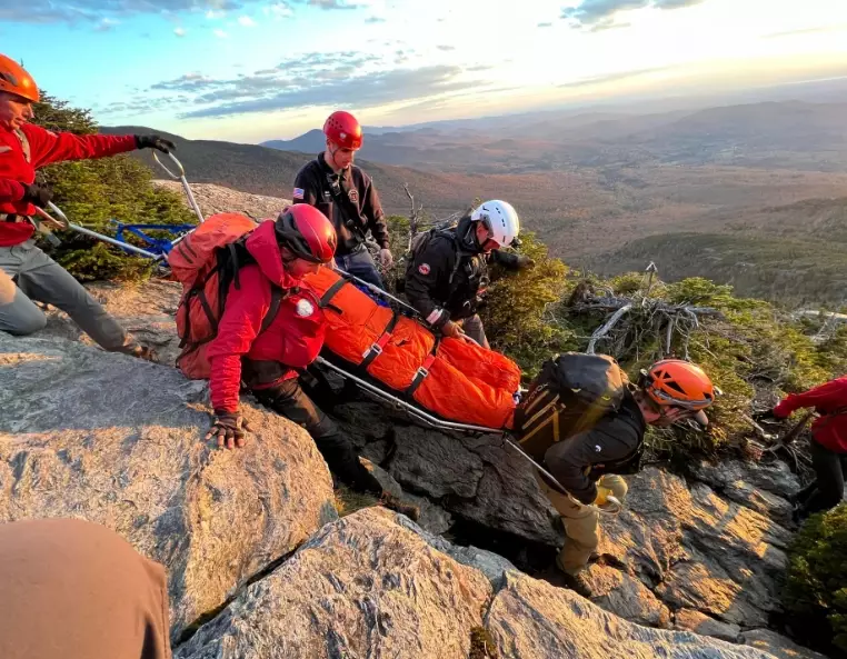 Essential Mountain Safety Guide: Plan, Pack & Navigate for Any Hike