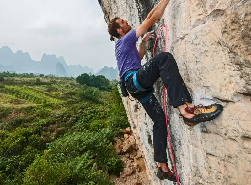 What is Free Climbing? A Complete Guide to Techniques, Safety, and Gear