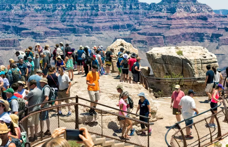 avoid crowds national parks