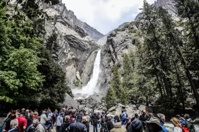 How to Avoid Crowds in National Parks: A Complete Guide