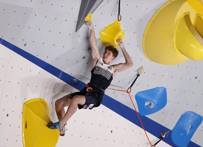 how to enter climbing competitions