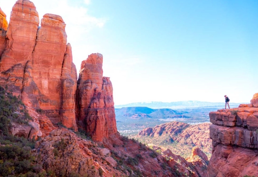 Sunrise Hikes: The Ultimate Guide to Planning, Safety & Finding the Best Trails