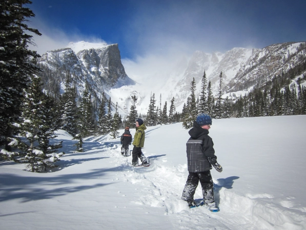 Your Guide to Snowshoeing in National Parks: Trails, Tips & Serenity
