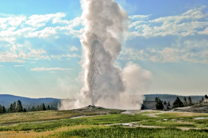 Old Faithful eruption times