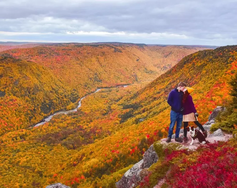 best fall hiking trails