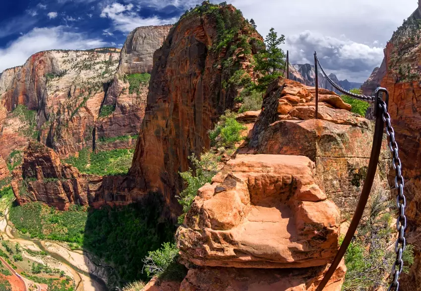Angels Landing Zion: The Complete Guide to Hiking Safely