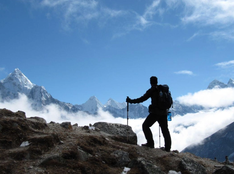 difference between trekking and tracking difference between trekking and tracking