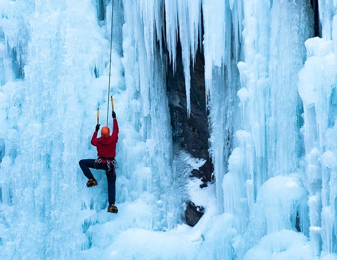 Self-Taught Ice Climbing: A Realistic Guide to Learning Solo