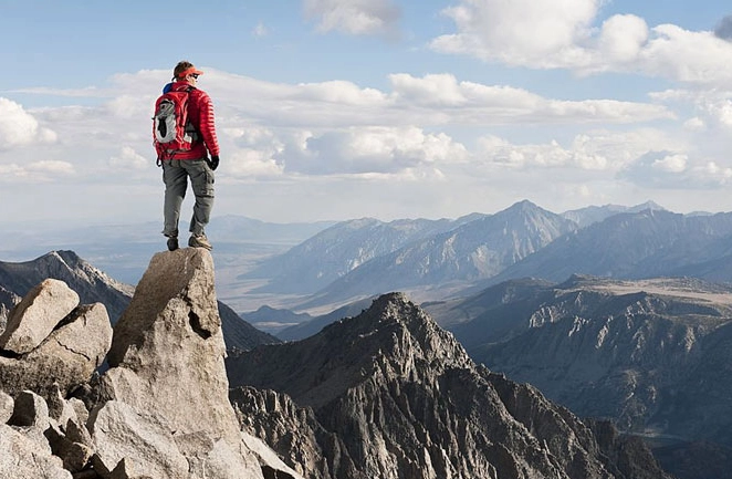 hiking vs mountain climbing hiking vs mountain climbing