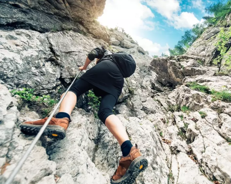 high-altitude climbing hazards