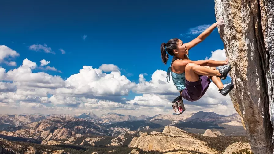 how to climb a mountain safely