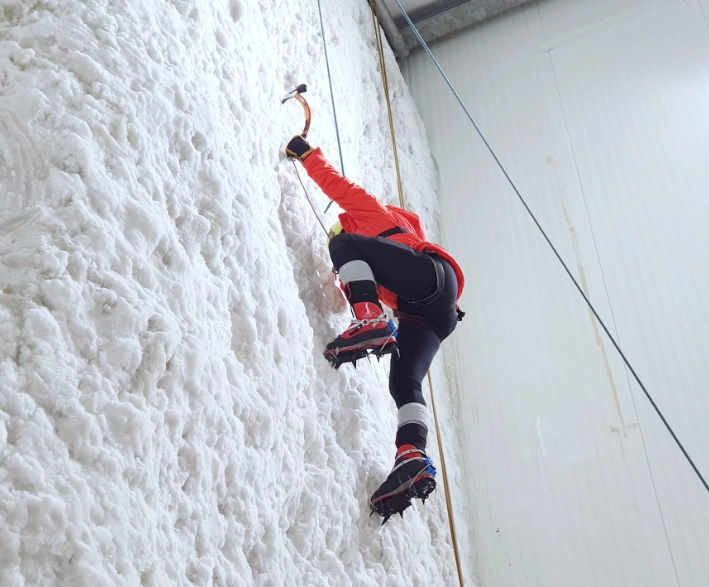 Ice Climbing Indoors: The Complete Guide for Beginners