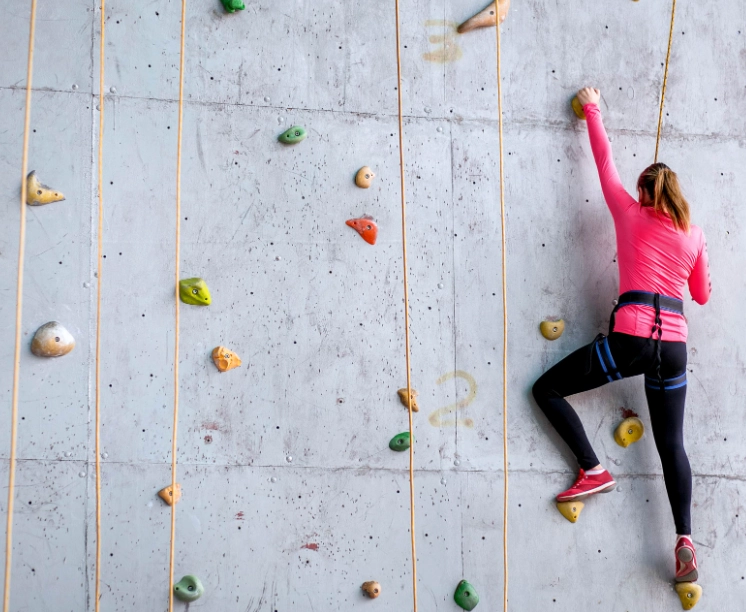 Master 5 Essential Climbing Techniques for Beginners to Build Confidence