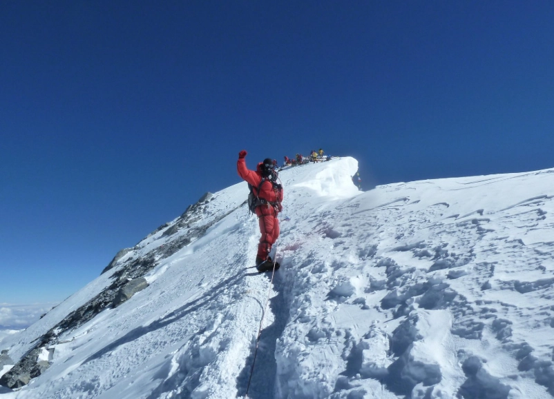 cost to climb Everest cost to climb Everest