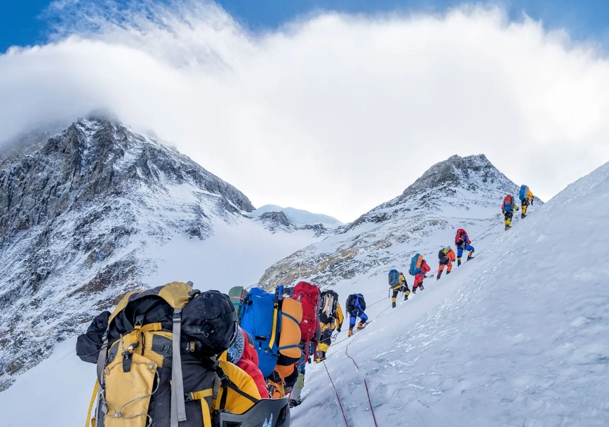 Your Ultimate Guide to the Everest Climbing Season