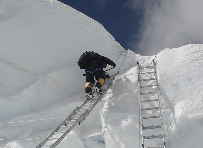 best time to climb Everest
