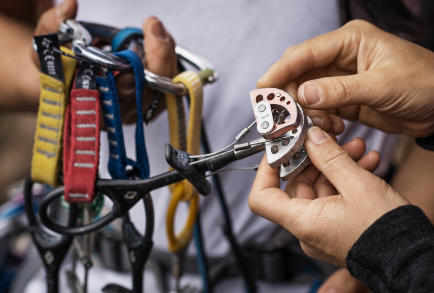 Essential Metal Climbing Gear: A Complete Guide for Safety & Performance