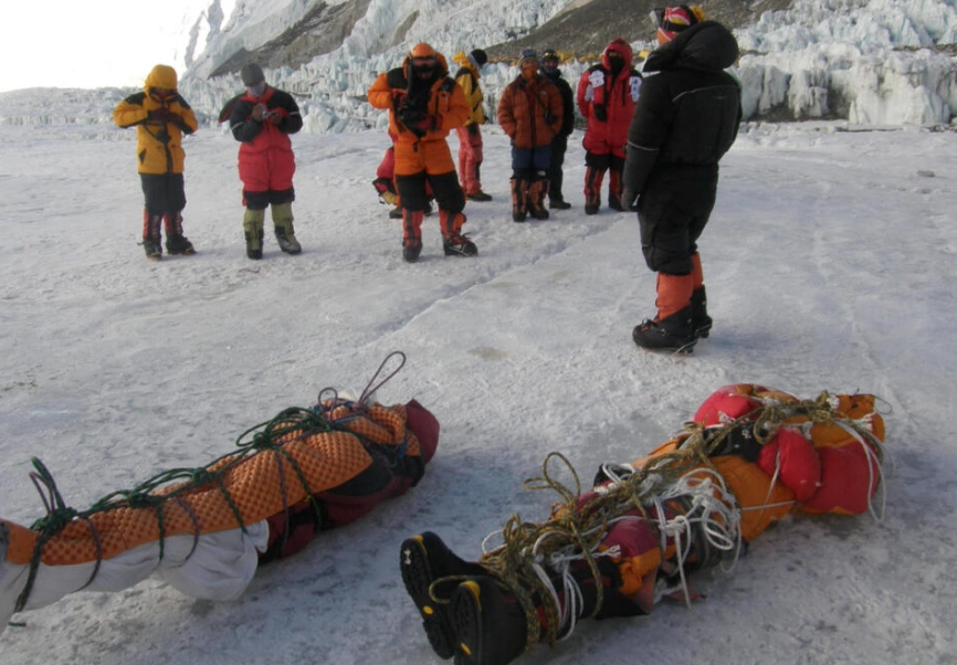 Khumbu Icefall deaths
