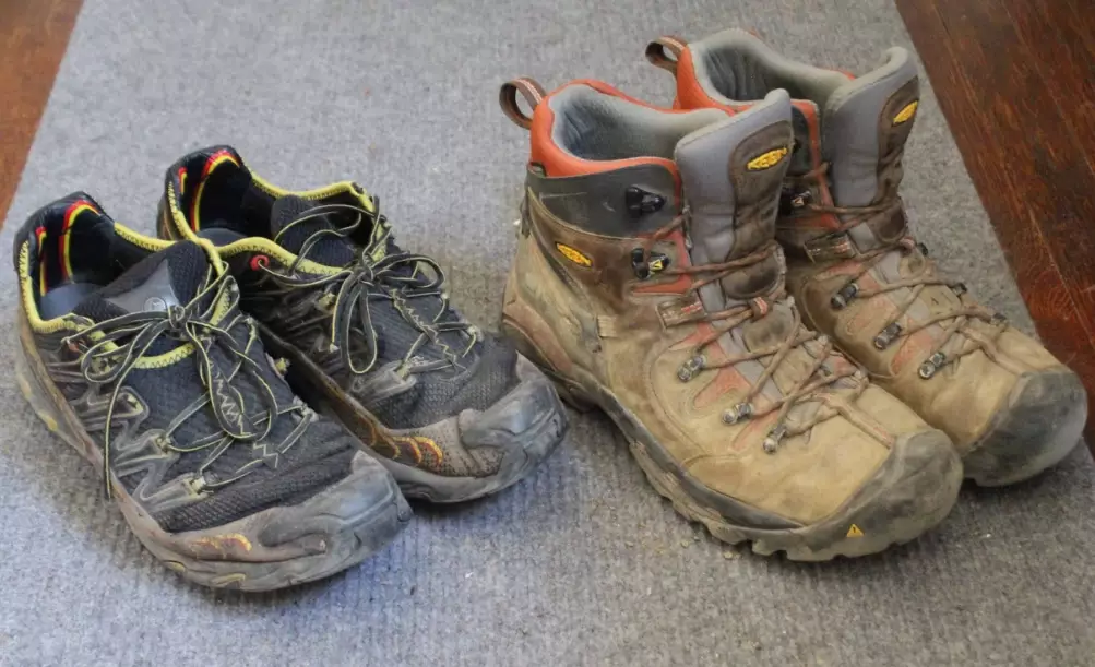 hiking shoes vs boots