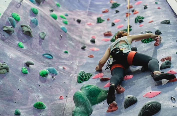 climbing alone safely