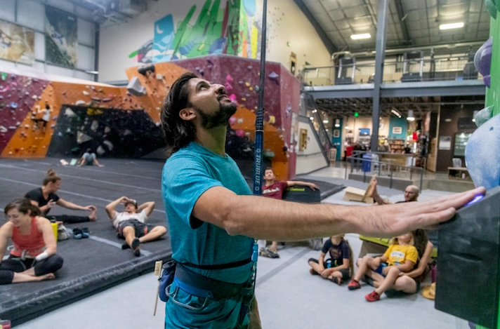 how does auto belay work