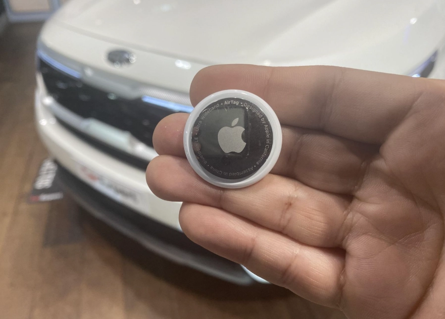 AirTag battery life