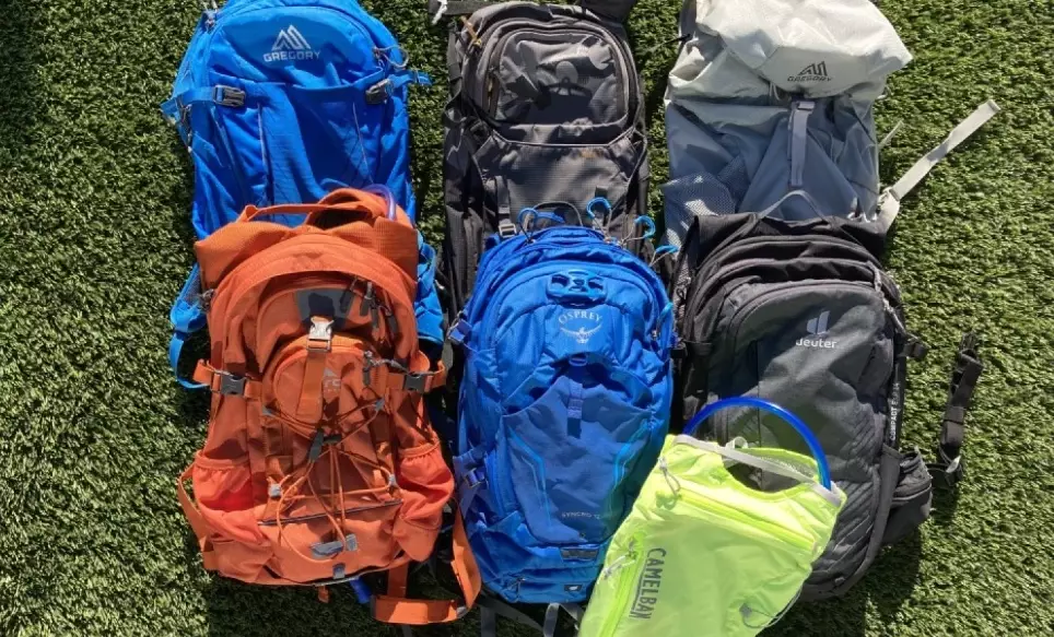 hydration pack vs water bottle