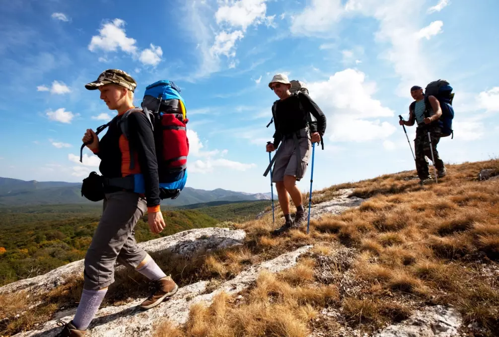 How to Hike Correctly: A Complete Guide for Beginners and Beyond