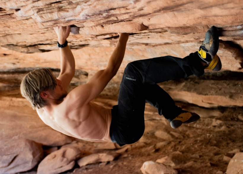 chalk vs gloves climbing chalk vs gloves climbing