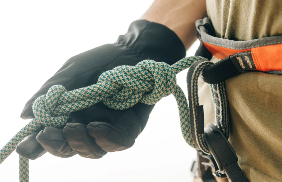 Master These 6 Essential Rock Climbing Knots for Safety & Efficiency